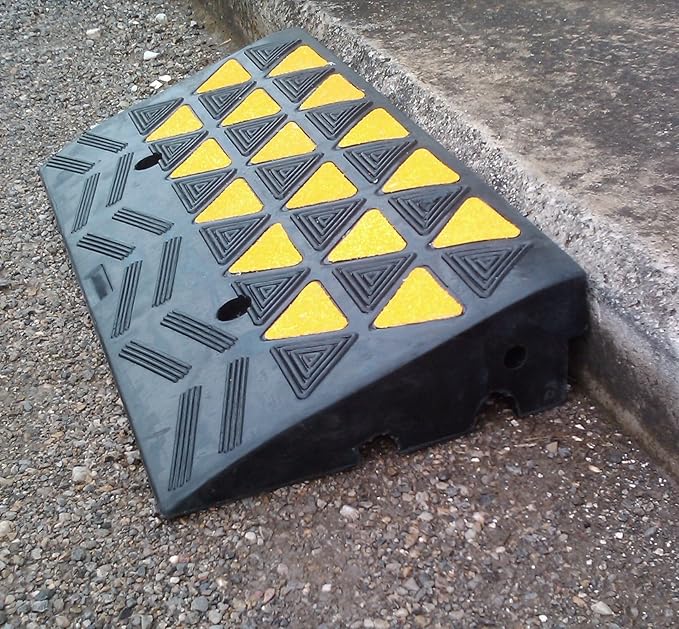 Heavy-Duty Rubber Kerb Ramp 100-200mm for Seamless Access